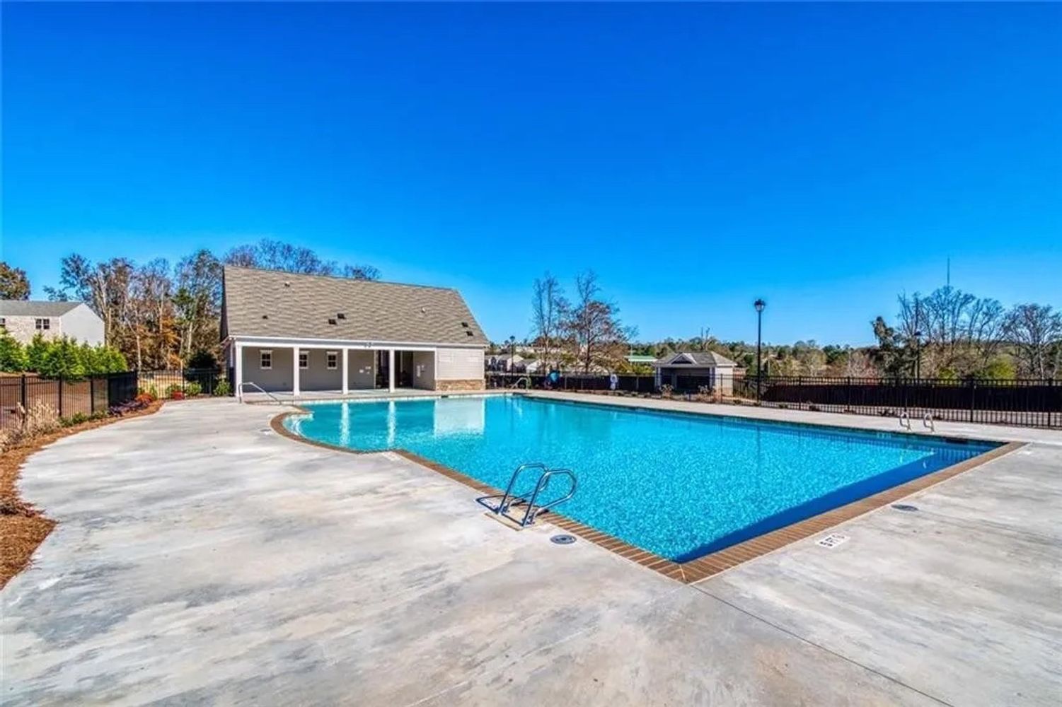 Br Crk Cv, Flowery Branch GA 30542 on Alcove