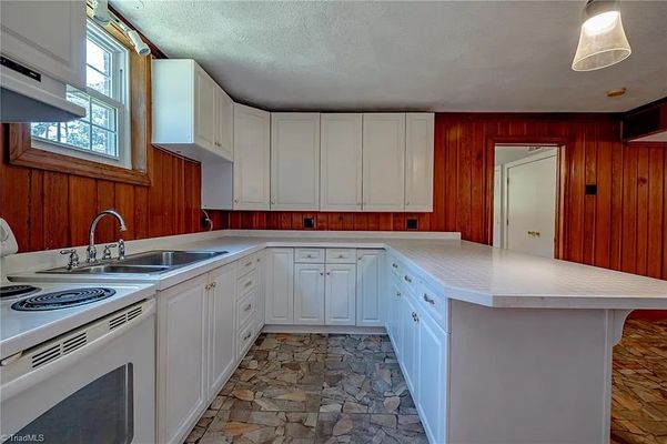 Kinnamon Rd listing photo