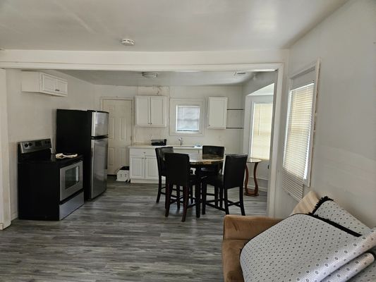 Whitaker Cir Nw listing photo
