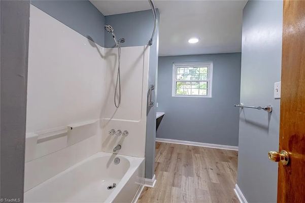 Kinnamon Rd listing photo