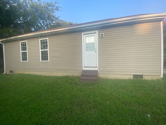 Beck St listing photo
