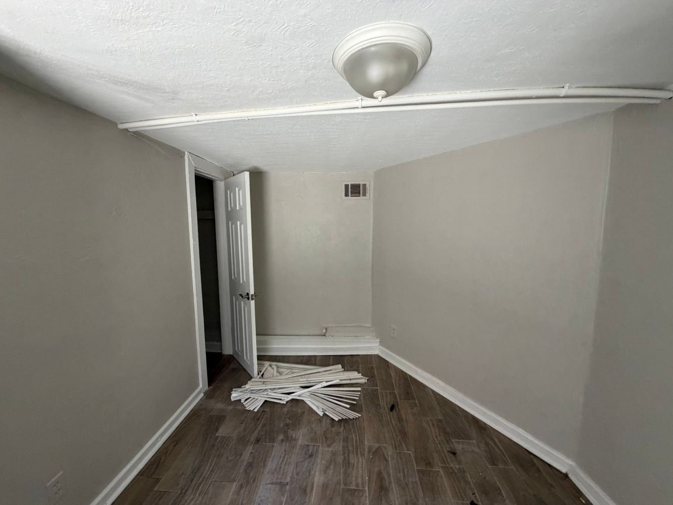 Co-living rooms at M.L.K. Jr Dr SW, Atlanta GA 30310 on Alcove