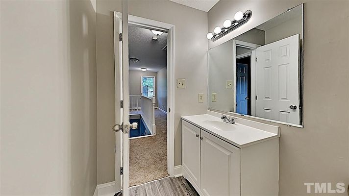 Woods Ream Dr, Raleigh, NC listing photo