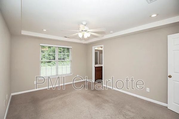 S Ridge Ave listing photo