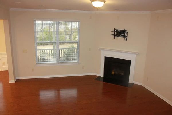 Skyros Loop listing photo