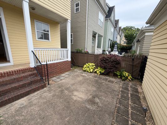 Dubois Court listing photo