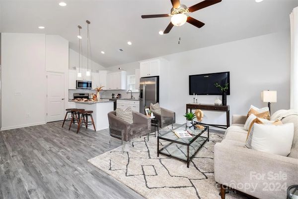 Oakwood Rd, Charlotte, NC listing photo
