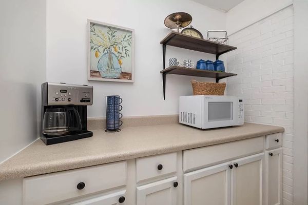 Archdale Dr, Durham, NC listing photo
