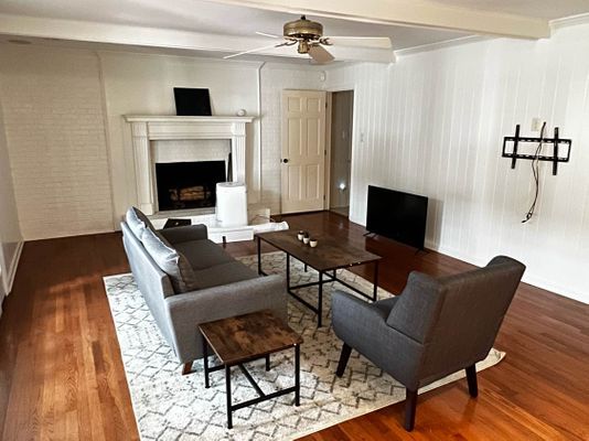 Kilarney Dr listing photo
