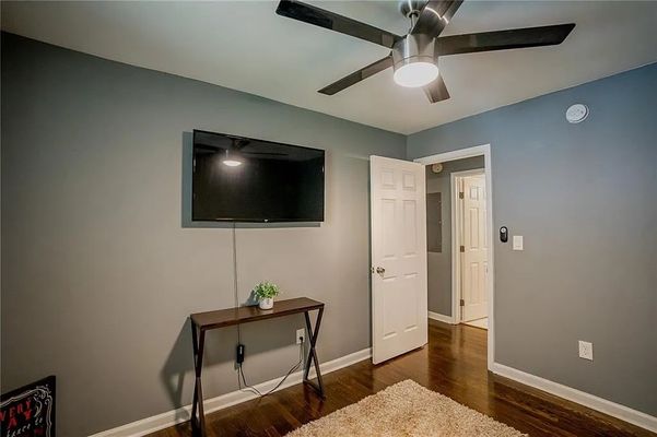 Browns Mill Rd Se listing photo
