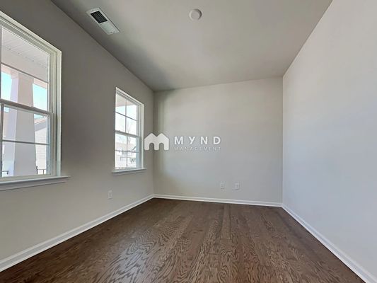 Moulin Ct Dr, Charlotte, NC listing photo