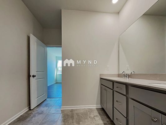 Moulin Ct Dr, Charlotte, NC listing photo