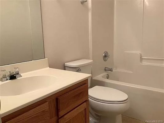 Ziegler Ln listing photo