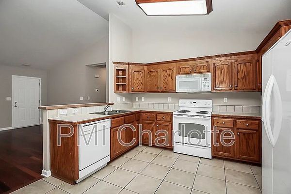S Ridge Ave listing photo