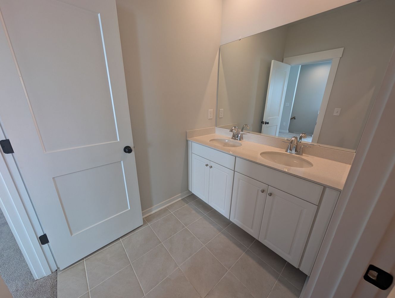 Co-living rooms at Munsing Dr, Charlotte NC 28269 on Alcove