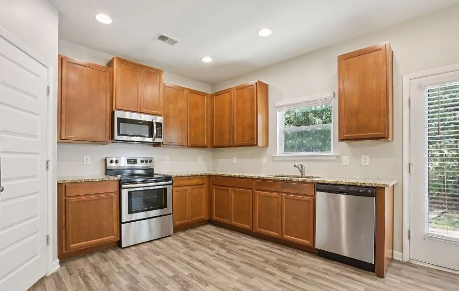Estes Dr, Atlanta GA 30349 on Alcove