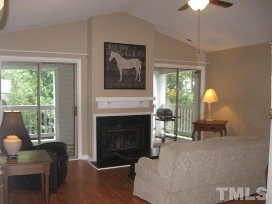 Sunpointe Dr listing photo
