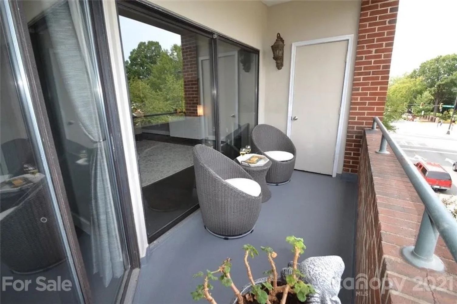 N Poplar St, Charlotte NC 28202 on Alcove