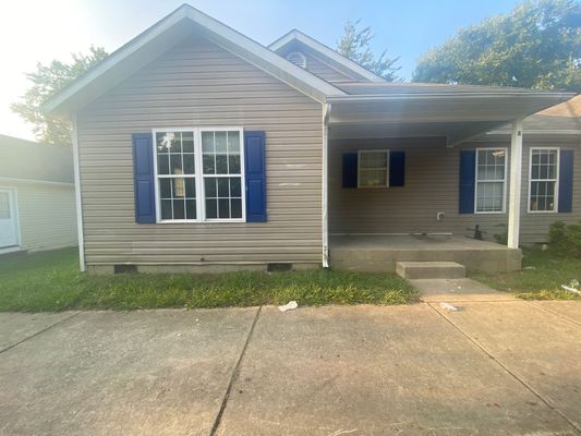 Beck St listing photo