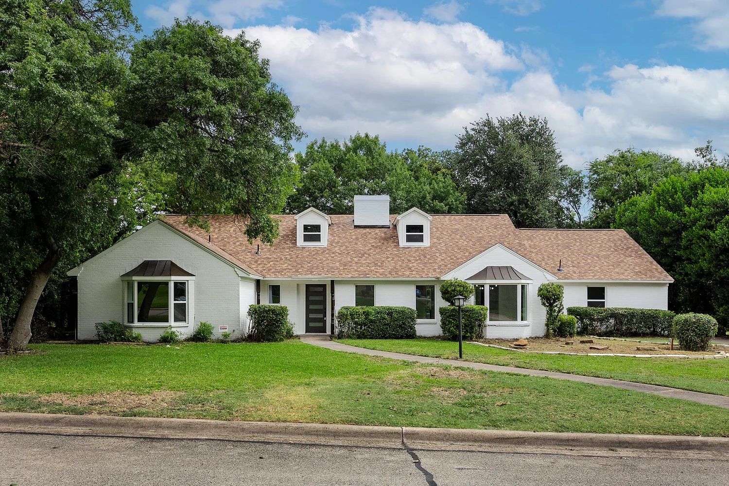 Reedcroft Dr, Farmers Branch TX 75234 on Alcove