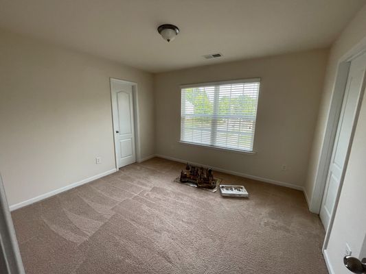 Agnew Dr, Charlotte, NC listing photo