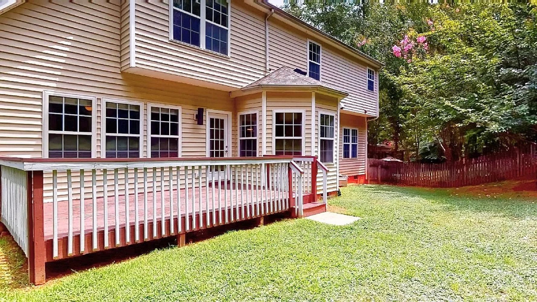 New Parkside Dr, Chapel Hill NC 27516 on Alcove