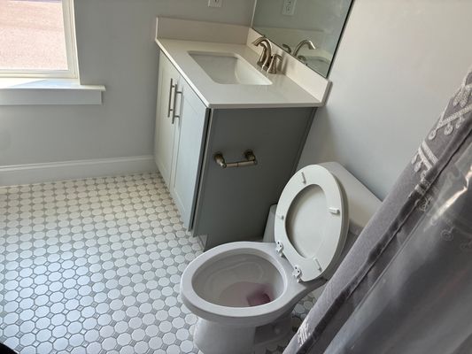 Old Grove Ln listing photo