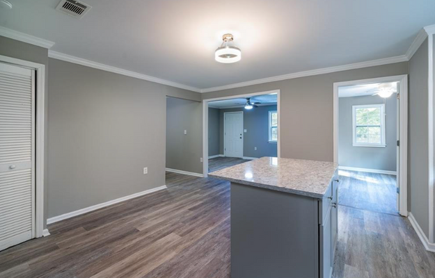 Grand Ave Sw listing photo