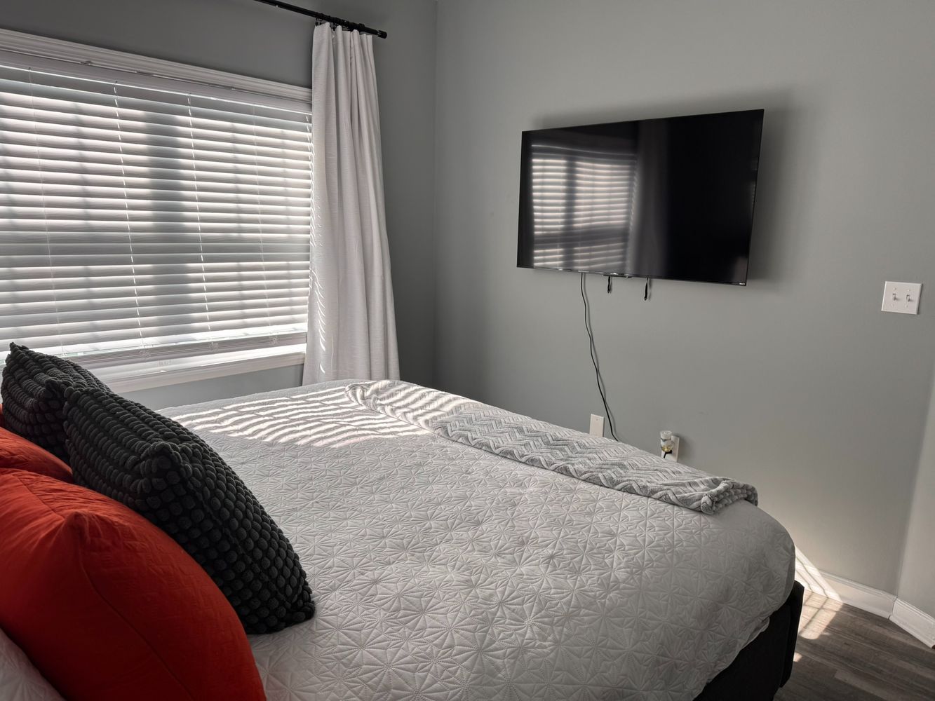 Co-living rooms at Jones Ave NW, Atlanta GA 30318 on Alcove